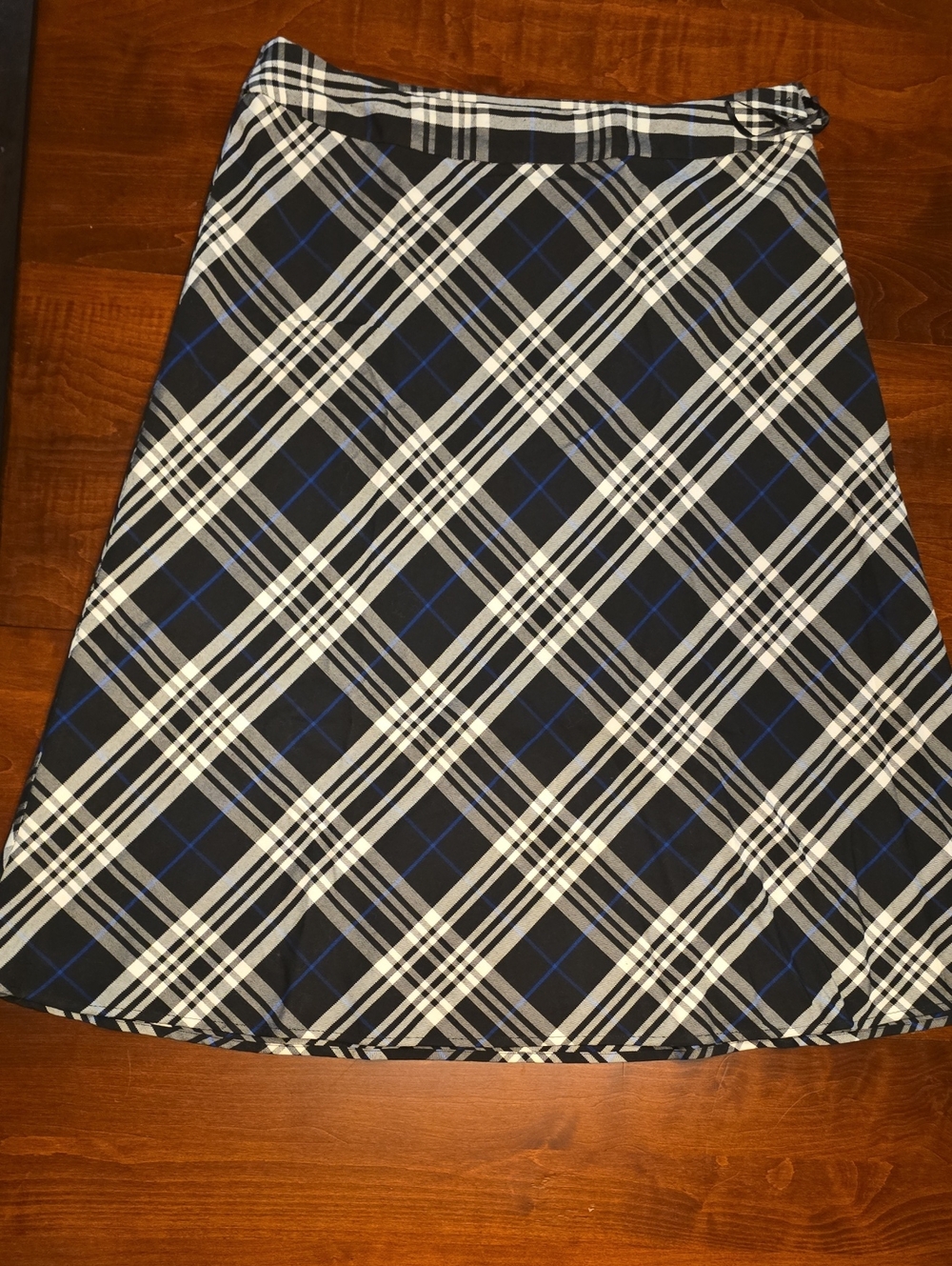 Jones Wear Black Plaid A-Line Skirt with Blue and White